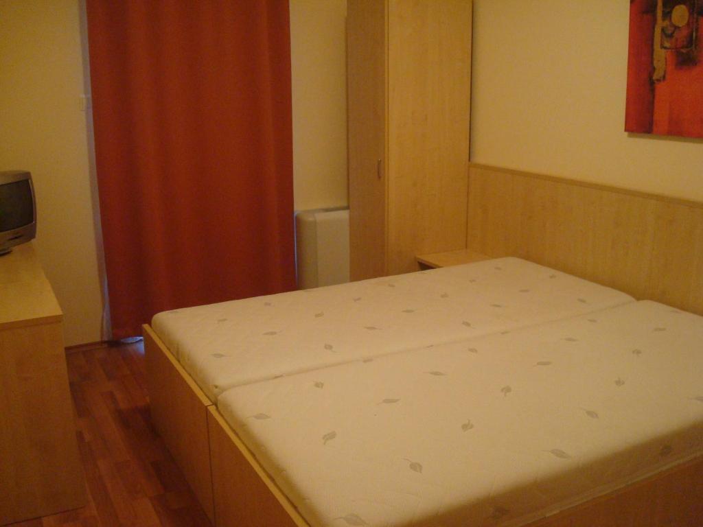 Carpe Diem Apartment Hajduszoboszlo Bilik gambar