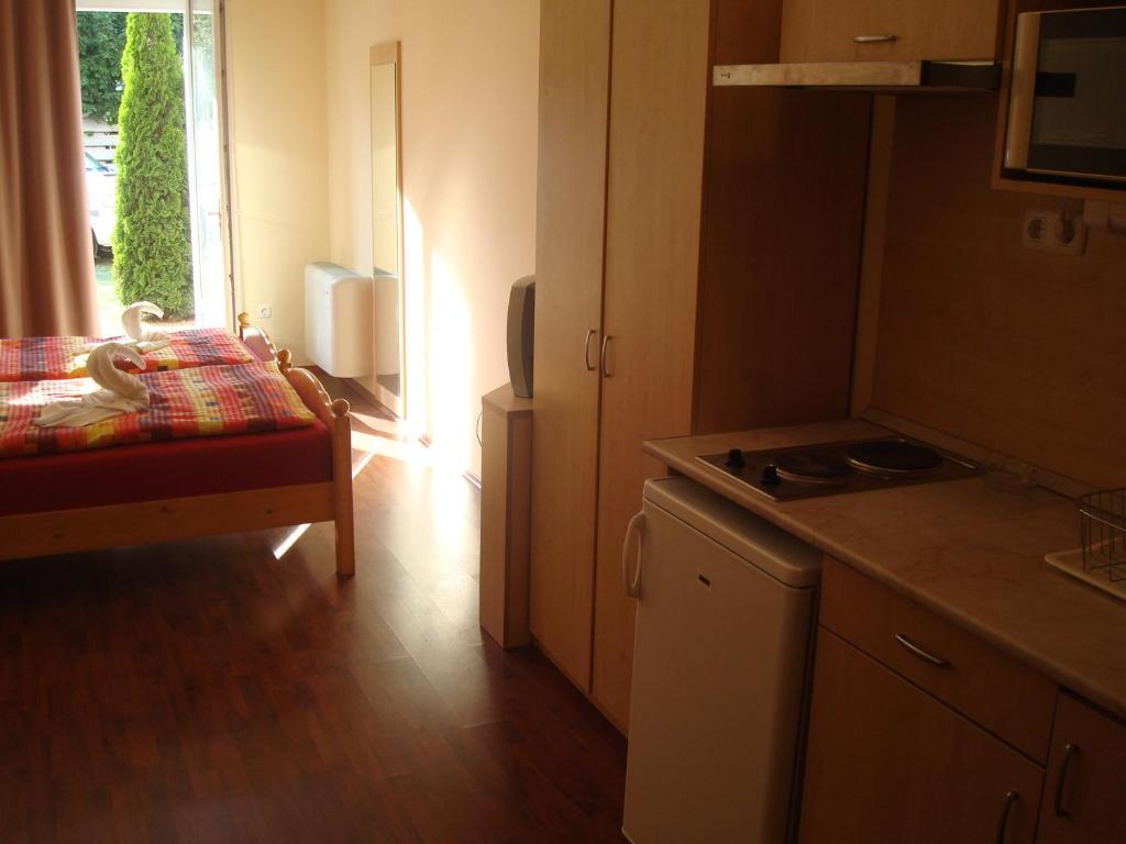 Carpe Diem Apartment Hajduszoboszlo Bilik gambar